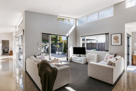 Photo of property in 22 Oriental Parade, Papamoa Beach, Papamoa, 3118
