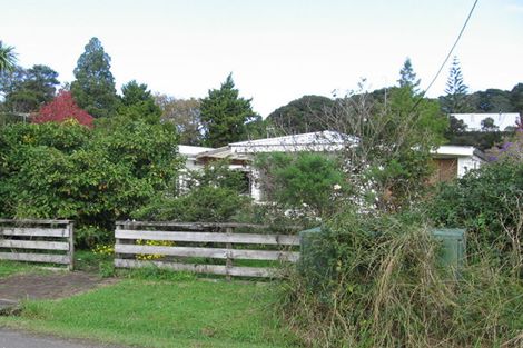 Photo of property in 17 Landing Road, Titirangi, Auckland, 0604