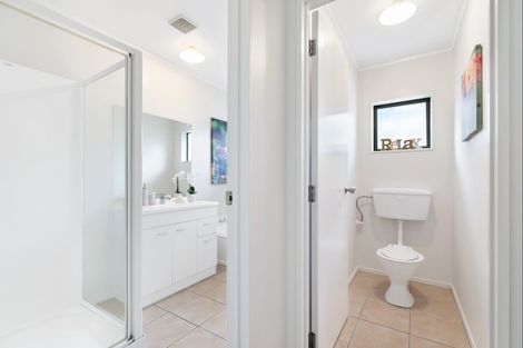 Photo of property in 64 Naylors Drive, Mangere, Auckland, 2022