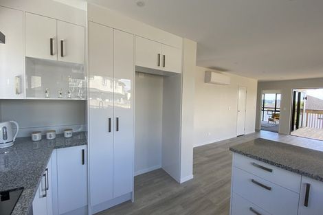 Photo of property in 1 Eric Gifford Drive, Ranui, Auckland, 0612