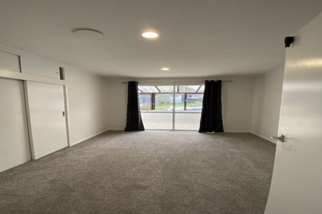 Photo of property in 5 Kama Place, Sunnynook, Auckland, 0620