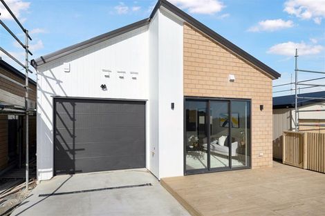 Photo of property in 42 Neretva Avenue, Massey, Auckland, 0614