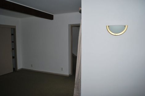 Photo of property in 28 Mckerrow Place, Sunshine Bay, Queenstown, 9300