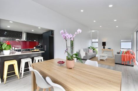 Photo of property in 21 Kia Ora Road, Beach Haven, Auckland, 0626