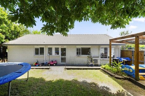 Photo of property in 47 Riverton Drive, Randwick Park, Auckland, 2105
