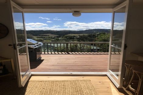 Photo of property in 31 Hillcrest Road, Hatfields Beach, Orewa, 0931