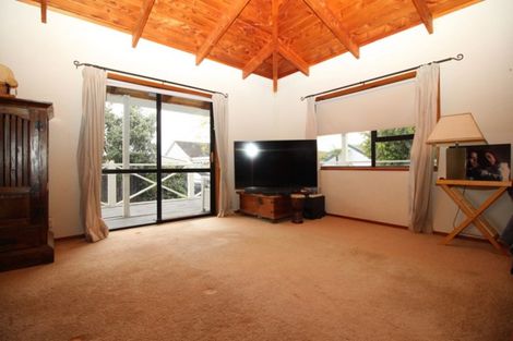 Photo of property in 15a Fitzroy Street, Papatoetoe, Auckland, 2104
