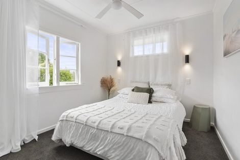 Photo of property in 110 Everitt Crescent, Whangamata, 3620