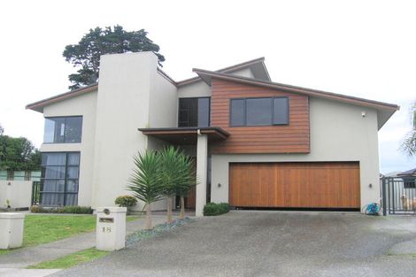 Photo of property in 18 Dunloy Place, East Tamaki Heights, Auckland, 2016