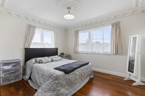 Photo of property in 6 Mahinga Place, Massey, Auckland, 0614