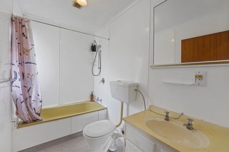 Photo of property in 51f1- Henry Street, Ebdentown, Upper Hutt, 5018
