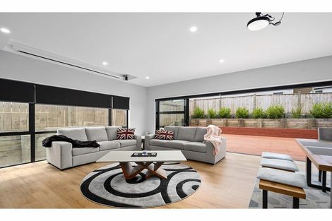 Photo of property in 14 Kaimai Avenue, Massey, Auckland, 0614