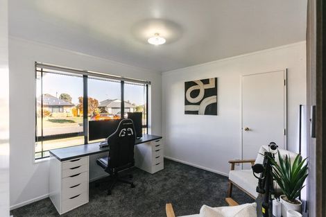 Photo of property in 9 Aspen Way, Kelvin Grove, Palmerston North, 4414