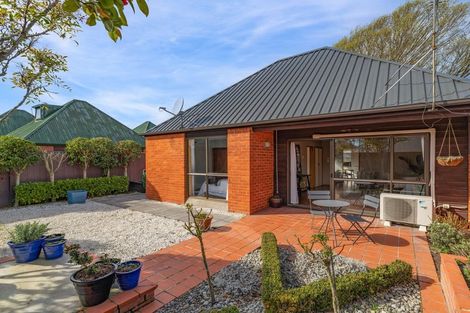 Photo of property in 89 Windermere Road, Papanui, Christchurch, 8053