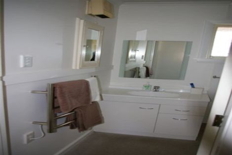 Photo of property in 2 Holliss Avenue, Cashmere, Christchurch, 8022