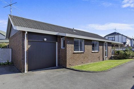 Photo of property in 90a Epuni Street, Epuni, Lower Hutt, 5011