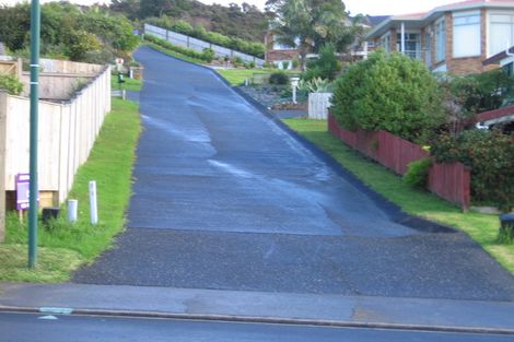 Photo of property in 22 Grovenor Drive, Orewa, 0931