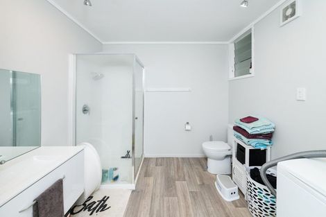 Photo of property in 6 Westhaven Grove, Takaro, Palmerston North, 4412