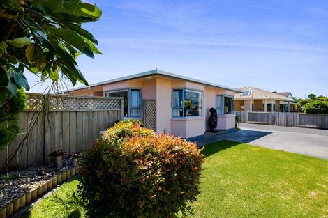 Photo of property in 1 Mangorei Road, Merrilands, New Plymouth, 4312
