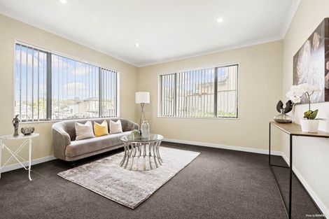 Photo of property in 17 Ohau Court, Fairview Heights, Auckland, 0632