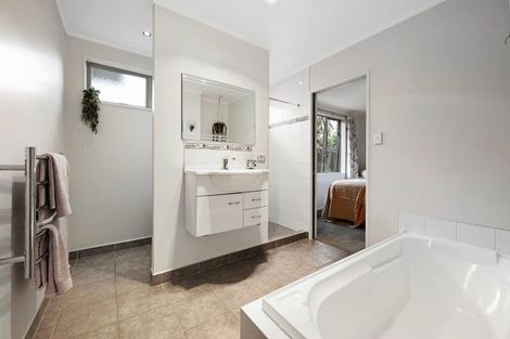 Photo of property in 12 Cumbria Way, Hamilton East, Hamilton, 3216