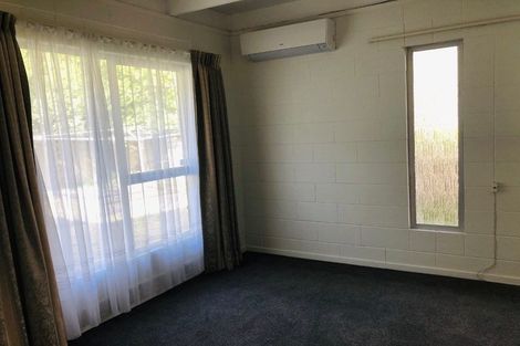 Photo of property in 8 Longwood Place, Forrest Hill, Auckland, 0620