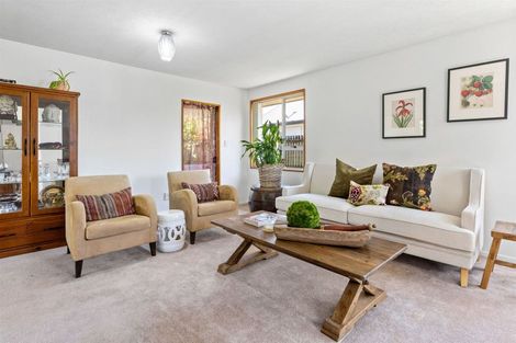 Photo of property in 11 Rossiter Avenue, Redwood, Christchurch, 8051