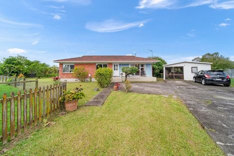 Photo of property in 15 Penderford Place, Mangere East, Auckland, 2024