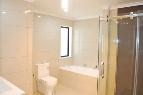 Photo of property in 50b Pinedale Place, Henderson, Auckland, 0610
