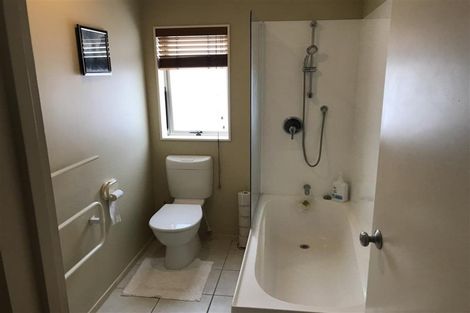 Photo of property in 11 Magic Way, Randwick Park, Auckland, 2105