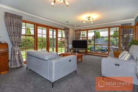 Photo of property in 14 Oldham Crescent, Halswell, Christchurch, 8025