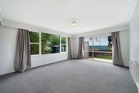 Photo of property in 22 Karaka Street, Helensville, 0800