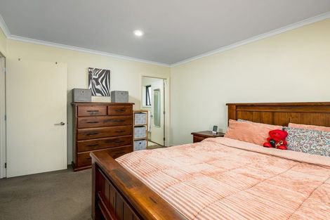 Photo of property in 17 Eric Batchelor Place, Waimate, 7924