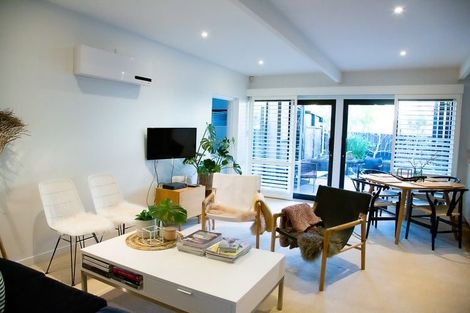 Photo of property in 2/246 Lake Road, Hauraki, Auckland, 0622