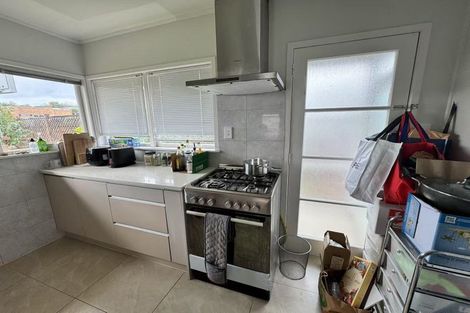 Photo of property in 1/60 Taharoto Road, Takapuna, Auckland, 0622