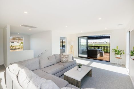 Photo of property in 11 Mangatainoka Lane, Awapuni, Palmerston North, 4412