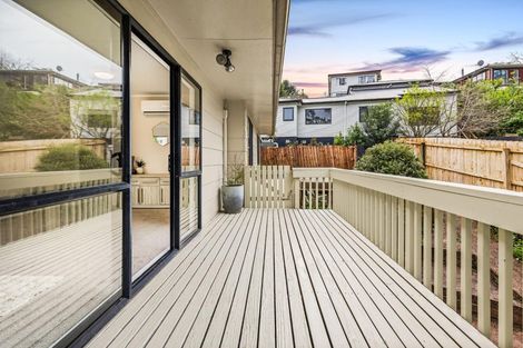 Photo of property in 3 Fernhaven Place, Massey, Auckland, 0614