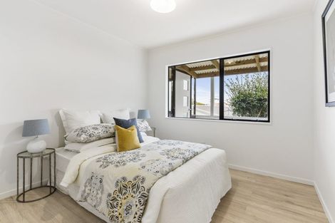 Photo of property in 1/13 Park Road, Glenfield, Auckland, 0629