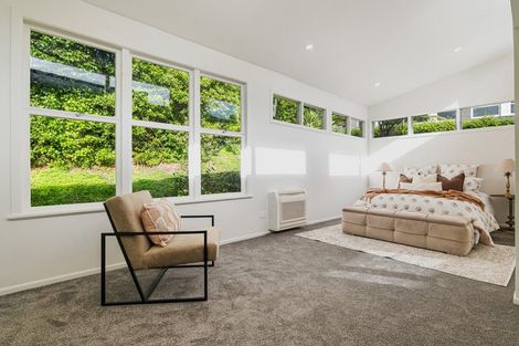 Photo of property in 2/1c Bank Street, Hillcrest, Auckland, 0627