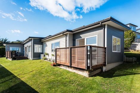 Photo of property in 48 Endeavour Drive, Whitby, Porirua, 5024