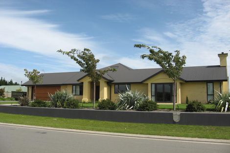 Photo of property in 18 Brahman Close, Prebbleton, 7604