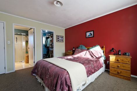 Photo of property in 2 Libra Street, Glen Eden, Auckland, 0602