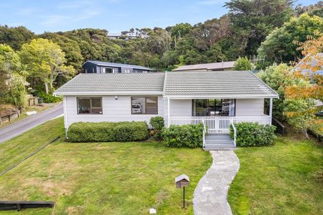 Photo of property in 19 Seagull Place, Whitby, Porirua, 5024