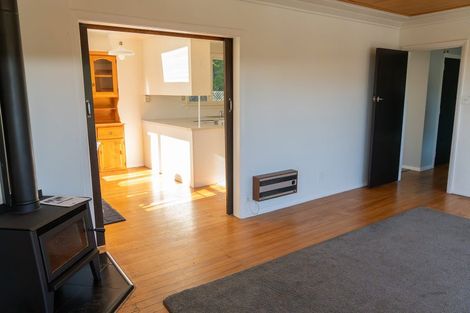 Photo of property in 137 Kaikorai Valley Road, Glenross, Dunedin, 9011