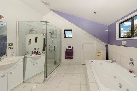 Photo of property in 2 Cyclarama Crescent, Massey, Auckland, 0614