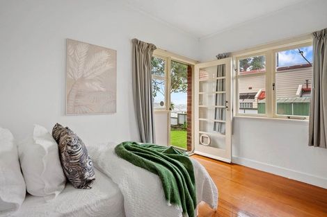 Photo of property in 79 Ngataringa Road, Devonport, Auckland, 0624