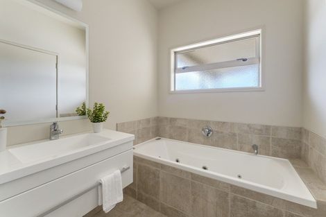 Photo of property in 27 Nelson Street, Foxton Beach, Foxton, 4815