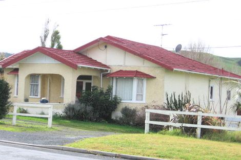 Photo of property in 96 Awaroa Road, Helensville, 0800