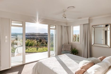 Photo of property in 40 Broadwater Close, Pyes Pa, Tauranga, 3112