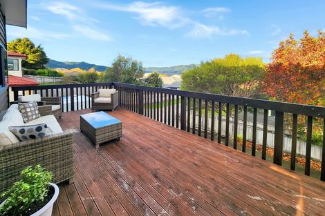 Photo of property in 16 Birkinshaw Grove, Riverstone Terraces, Upper Hutt, 5018